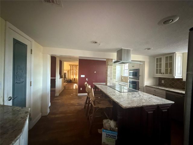 7156 WILDERNESS LANE, Sarasota, FL 34240