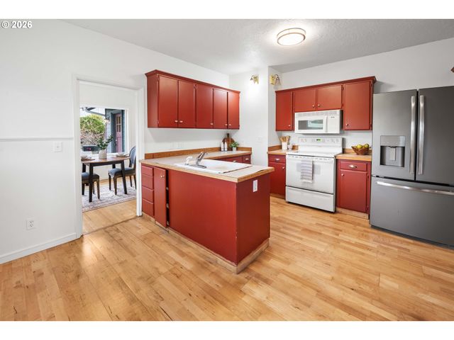 886 FLORENCE Ave, Astoria, OR 97103