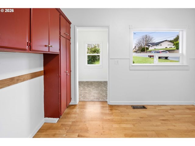 886 FLORENCE Ave, Astoria, OR 97103