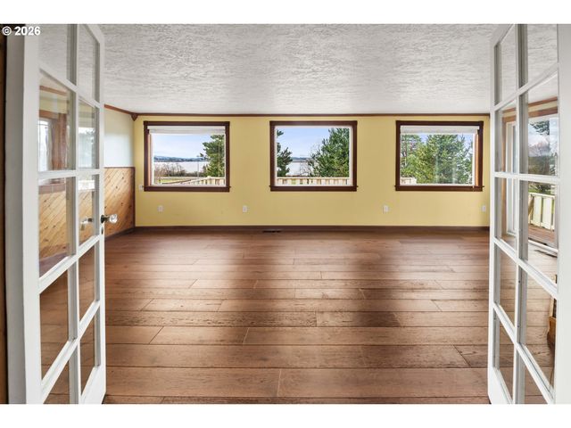 886 FLORENCE Ave, Astoria, OR 97103