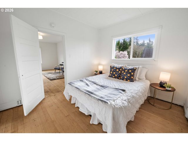 886 FLORENCE Ave, Astoria, OR 97103