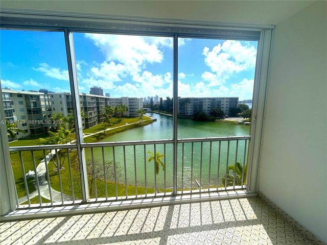 2851 Leonard Drive J502, Aventura, FL 33160
