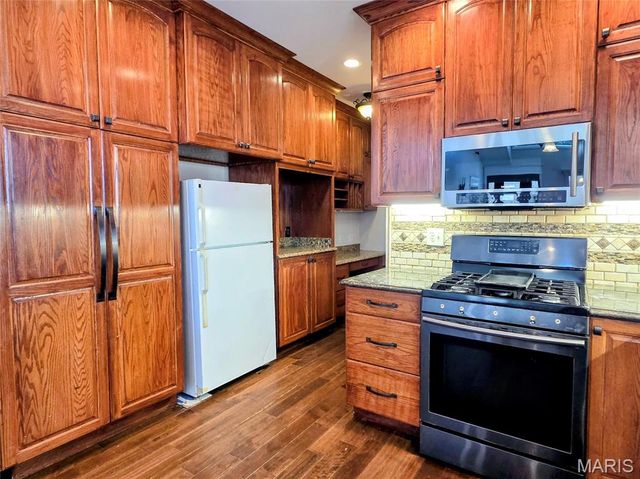 184 S Pence Street, East Alton, IL 62024