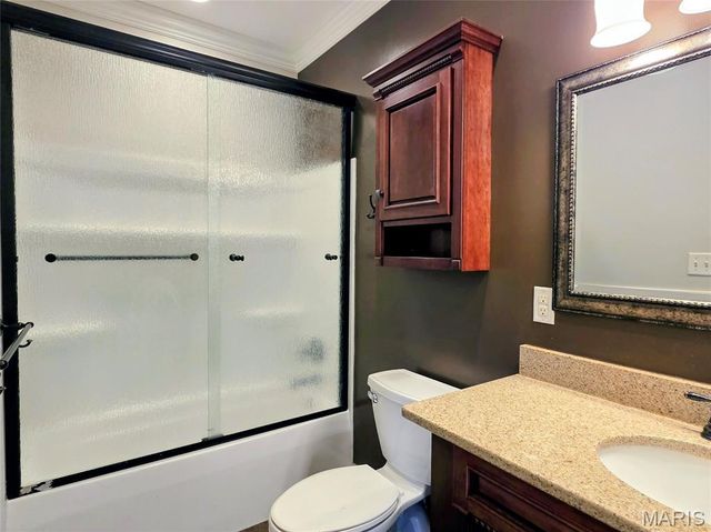 184 S Pence Street, East Alton, IL 62024