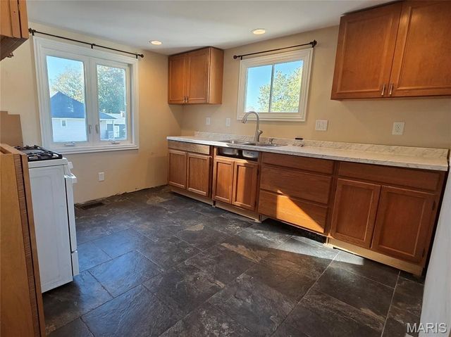 184 S Pence Street, East Alton, IL 62024