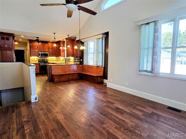 184 S Pence Street, East Alton, IL 62024
