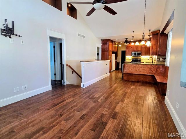 184 S Pence Street, East Alton, IL 62024