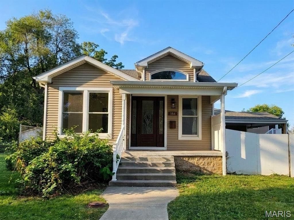 184 S Pence Street, East Alton, IL 62024