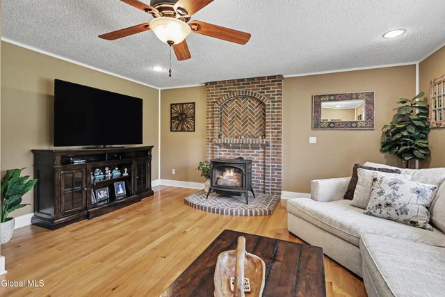 1 Rainbow Way, Ballston Spa, NY 12020