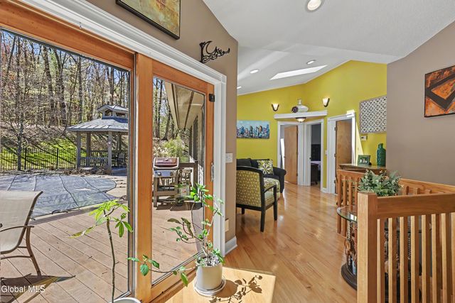 1 Rainbow Way, Ballston Spa, NY 12020