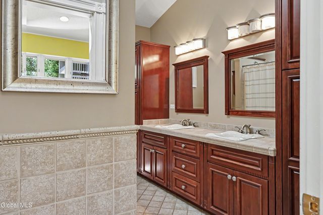 1 Rainbow Way, Ballston Spa, NY 12020