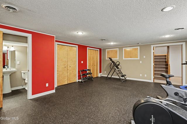 1 Rainbow Way, Ballston Spa, NY 12020