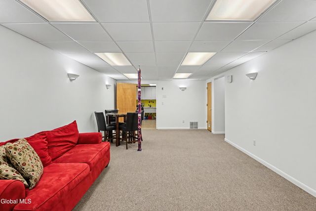 1 Rainbow Way, Ballston Spa, NY 12020