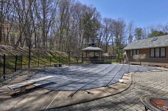 1 Rainbow Way, Ballston Spa, NY 12020