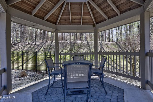 1 Rainbow Way, Ballston Spa, NY 12020