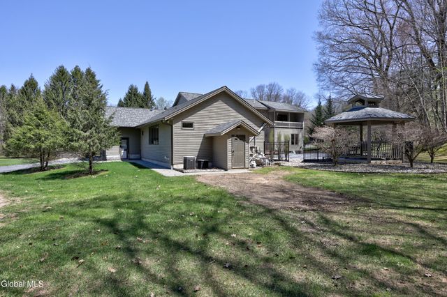 1 Rainbow Way, Ballston Spa, NY 12020