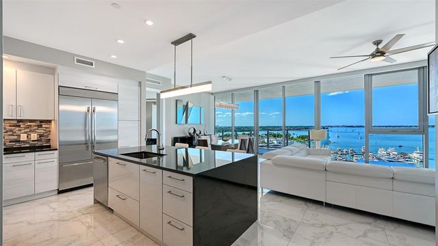 1155 N GULFSTREAM AVENUE 1107, Sarasota, FL 34236