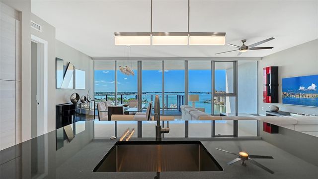 1155 N GULFSTREAM AVENUE 1107, Sarasota, FL 34236