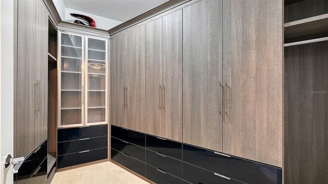 1155 N GULFSTREAM AVENUE 1107, Sarasota, FL 34236