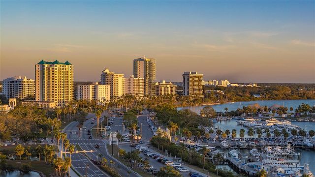 1155 N GULFSTREAM AVENUE 1107, Sarasota, FL 34236