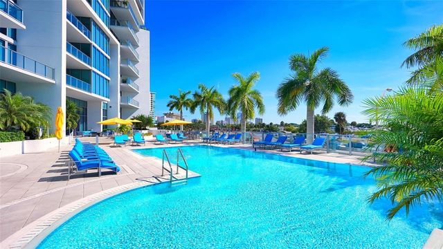 1155 N GULFSTREAM AVENUE 1107, Sarasota, FL 34236