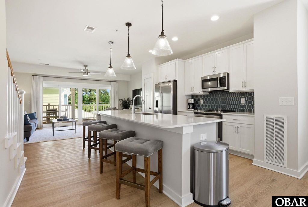Image 14 of property listing at 1117 Cambridge Road Unit 311H, Kill Devil Hills, NC 27948