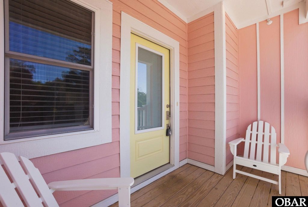 Image 4 of property listing at 1117 Cambridge Road Unit 311H, Kill Devil Hills, NC 27948