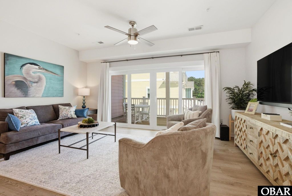 Image 7 of property listing at 1117 Cambridge Road Unit 311H, Kill Devil Hills, NC 27948