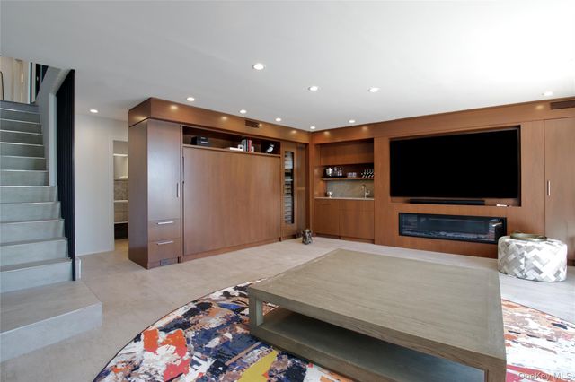 75-34 West Shore Road 34, Port Washington, NY 11050