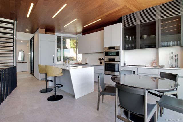 75-34 West Shore Road 34, Port Washington, NY 11050