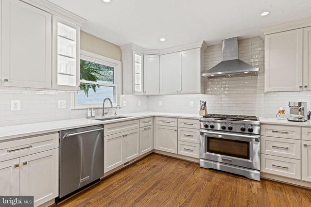 9132 SANTAYANA DRIVE, Fairfax, VA 22031