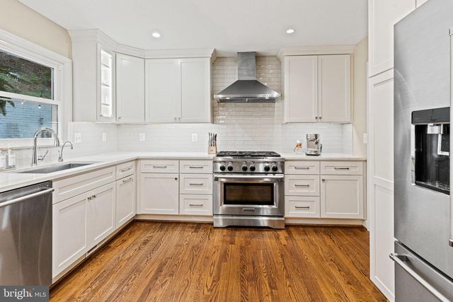 9132 SANTAYANA DRIVE, Fairfax, VA 22031