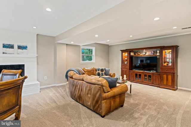 9132 SANTAYANA DRIVE, Fairfax, VA 22031