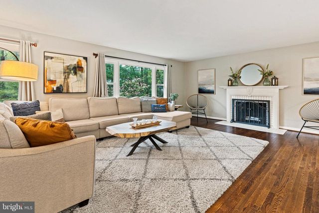 9132 SANTAYANA DRIVE, Fairfax, VA 22031