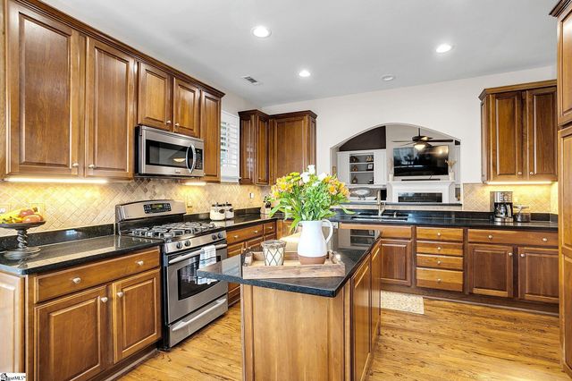 206 Medford Drive, Greer, SC 29650