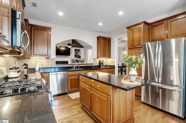 206 Medford Drive, Greer, SC 29650