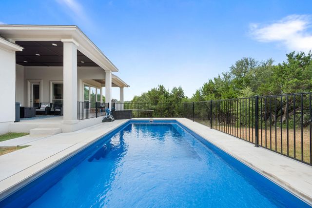 6705 Liberty Grotto CT, Jonestown, TX 78645