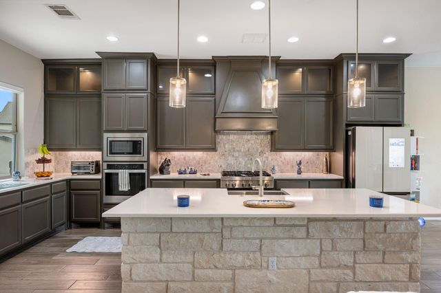 6705 Liberty Grotto CT, Jonestown, TX 78645