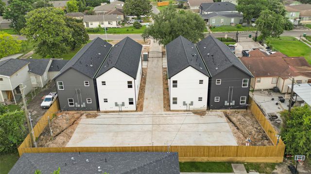 418 Clinton Park Street 1-4, Houston, TX 77029