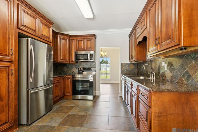 32471 Carolyn Dr, Paulina, LA 70763