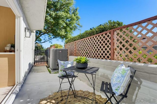 2003 Caminito Circulo Norte, La Jolla, CA 92037