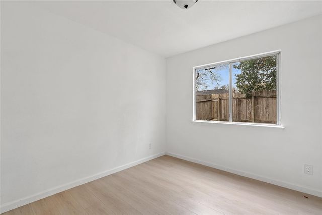 1010 N Bird Creek DR A, Austin, TX 78758