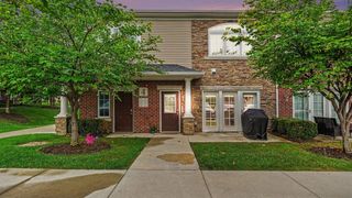 5527 Arbor Chase Drive, Ann Arbor, MI 48103