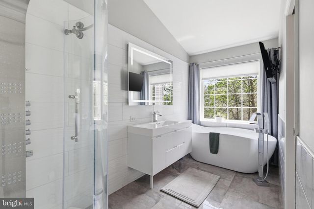 8110 CERROMAR WAY, Gainesville, VA 20155
