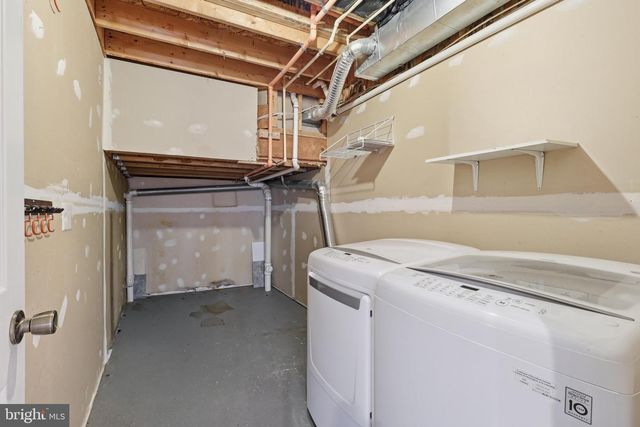 8110 CERROMAR WAY, Gainesville, VA 20155