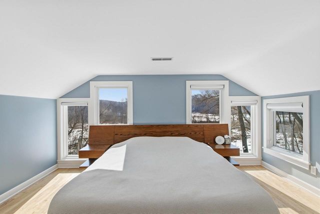 5228 County P Road, Cross Plains, WI 53528