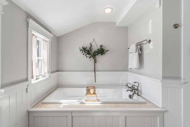 5228 County P Road, Cross Plains, WI 53528