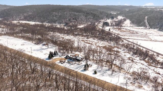 5228 County P Road, Cross Plains, WI 53528