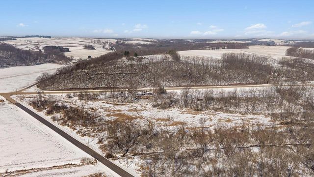 5228 County P Road, Cross Plains, WI 53528