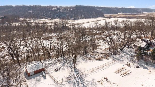 5228 County P Road, Cross Plains, WI 53528